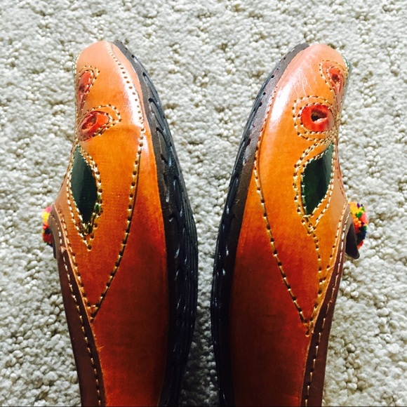 MOVING OUT in TWO WEEKS! HELP! Hand Painted Shoes - Picture 8 of 8